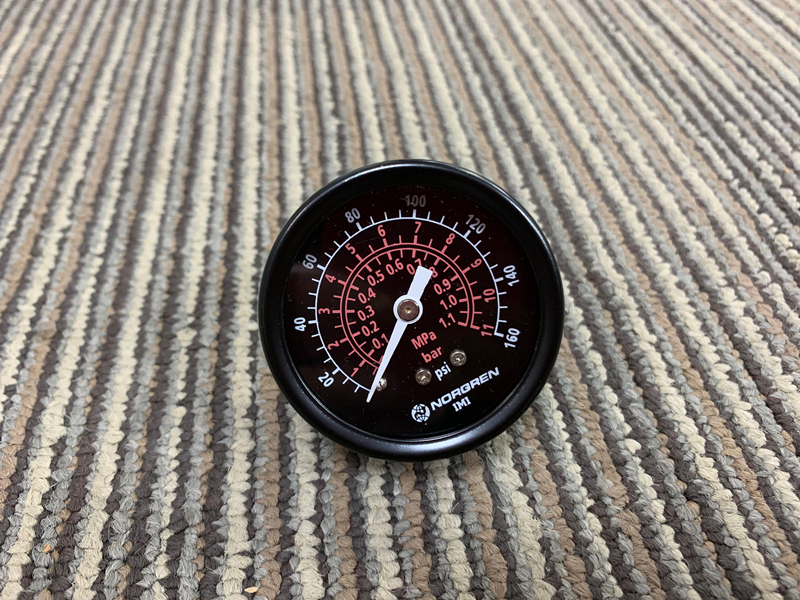 pressure gauge 18-015-209